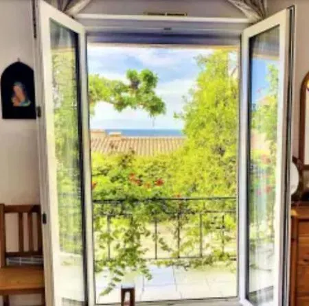 Apartment Sant'ambroggio - Marina De - Bord De Corse